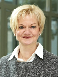 Dr. Claudia Mika